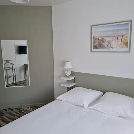 Casa de Férias Du Port Meuble De Tourisme 4 Etoiles Avec Piscine Privee Et Chauffee