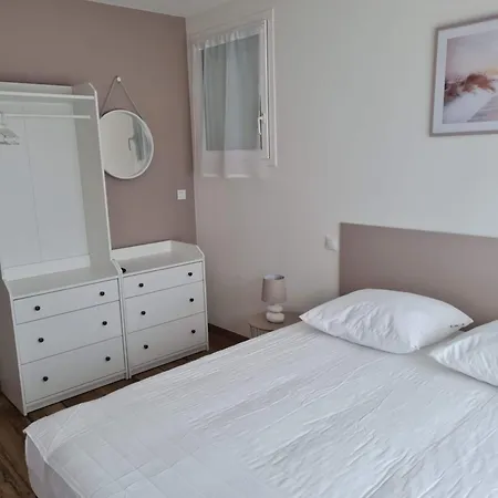 Casa de Férias Du Port Meuble De Tourisme 4 Etoiles Avec Piscine Privee Et Chauffee
